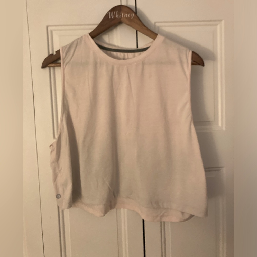 XL women’s Light Pink crop top workout tank